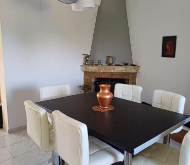 Filiatra Apartment | Glossy Messinian Escape - Spacious Apartment