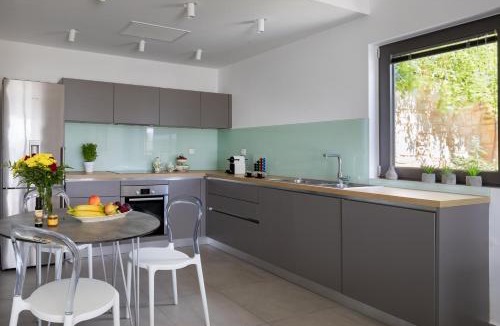 Plaka Villa | GM Villas - Villa Karga & Villa Nova