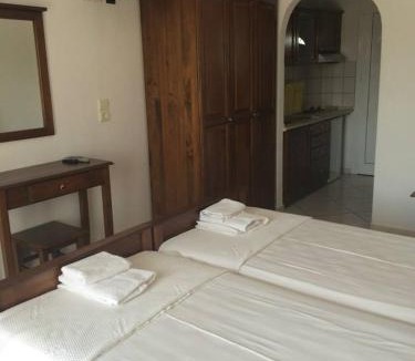 Ammoudia Apartment | Gogas Palace