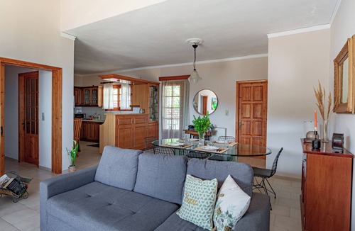 Eleios-Pronnoi Apartment | Golden Flower Apartment with sea view