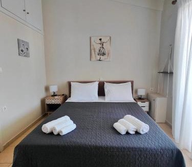 Loutsa House | Golden Horizon Haven