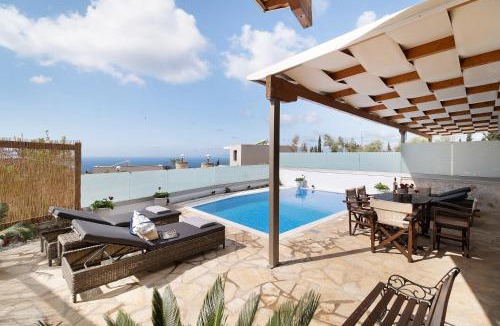 Tsoukaladhes Villa | Goudis Suite Iro