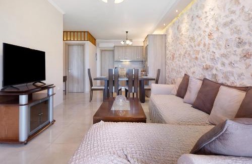 Tsoukaladhes Villa | Goudis Suite Iro