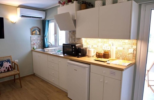 Nafplio Apartment | Green house studio/near Old town/Private terrace.