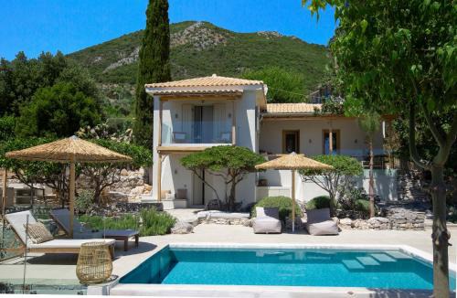 Perigiali Villa | Green Islets seafront boutique villa
