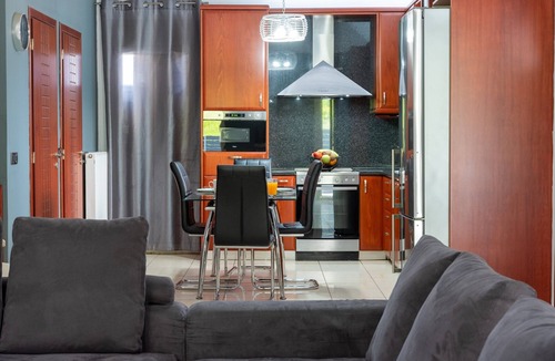 Karteros House | Grey House