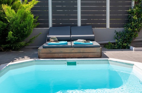 Karteros House | Grey House