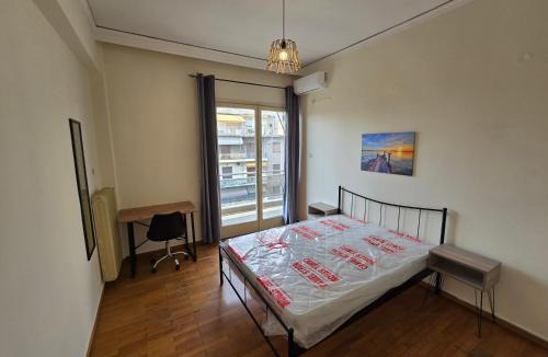 Piraeus House | GRI LAMBRAKI - Room 1 - SHARED APARTMENT - Beautiful Views in The Center Of Piraeus