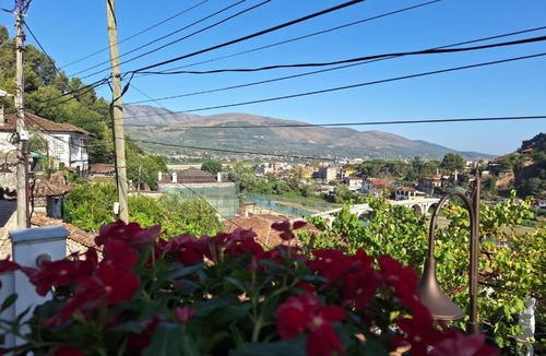Berat Bed & Breakfast | GUESTHOUSE RIVERSIDE