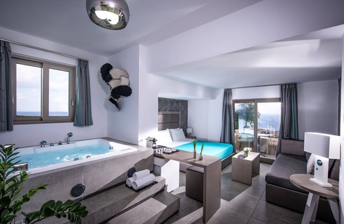 Agia Pelagia Hotel | Happy Cretan Suites