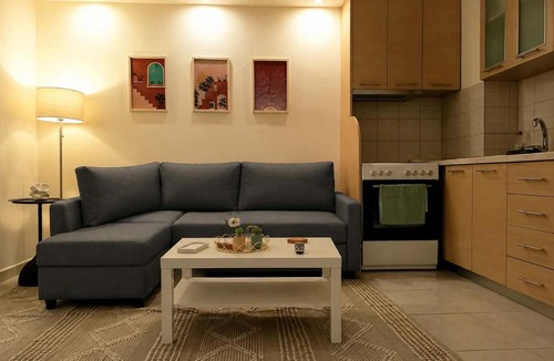 Nea Michaniona Apartment | Helens cozy escape