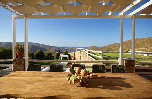 Kato Fellos Villa | Heliades Villas