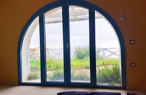 Evgiros Villa | Heliopetra Luxury Villa Lefkas- private pool with jacuzzi!