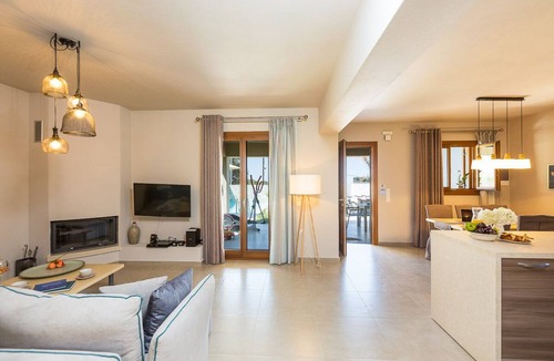 Kirianna Villa | Hera Villa, Family Paradise with Heated Pool