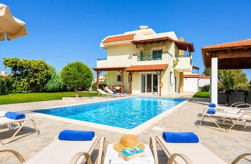 Gennadi Villa | Hermione Villa - Four Bedroom Villa, Sleeps 8