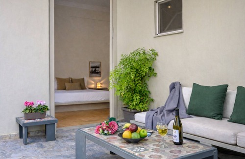 Kolonaki Apartment | Hidesign Athens Luxury Studio in Kolonaki