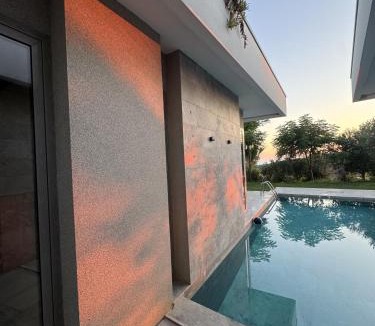 Ishem House | Hilltop Villa