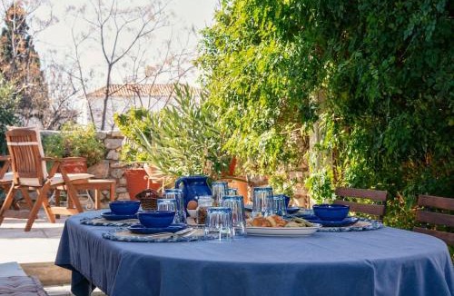 idhra Villa | Historical Stone Manor-Ground floor