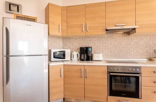 Gennadi House | Holiday Home 'Kalliope' with Sea View, Wi-Fi and Air Conditioning