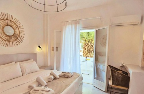 Perissa Apartment | Holiday apartment Emporeio for 1 - 2 persons with 4 bedrooms - Luxury holiday home