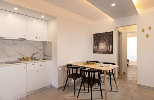Panormos Apartment | Holiday apartment with balcony for 3 people