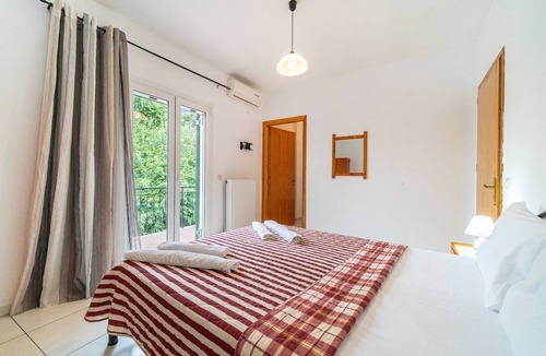 Kato Korakiana House | Holiday Home 'Cds' with Mountain View, Wi-Fi and Air Conditioning