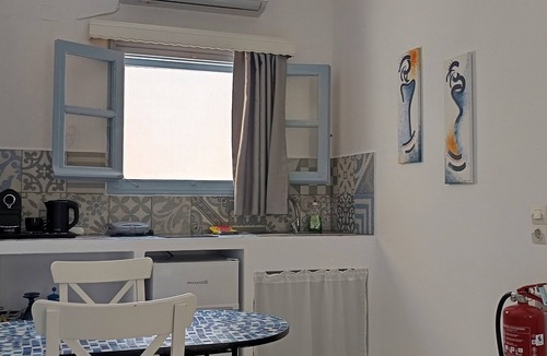 Grikos House | Holiday Home 'Pico Bello Patmos 28' with Sea View, Wi-Fi and Air Conditioning