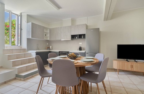 Spartochori House | Holiday Home 'Sparto' with Private Terrace, Wi-Fi and Air Conditioning