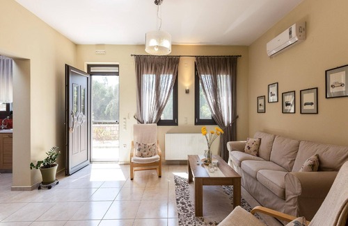 Adelianos Kampos House | Holiday house Adele for 1 - 11 persons with 6 bedrooms - Holiday home