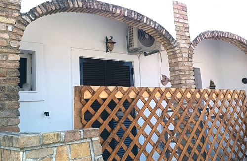 Agios Ioannis Apartment | Holiday Pension Anna, in Agios Ioannis, halfway to Glyfada beach from Corfu town