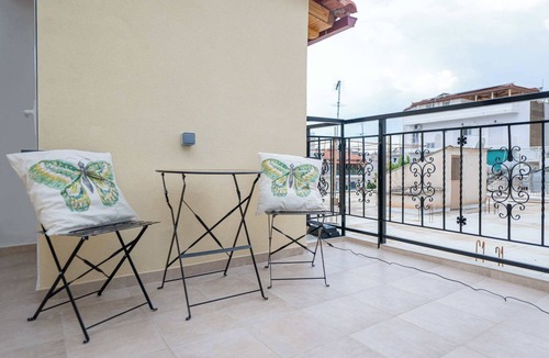 Kalamata Apartment | Home Easy Kalamata - Central Stylish Maisonette B2