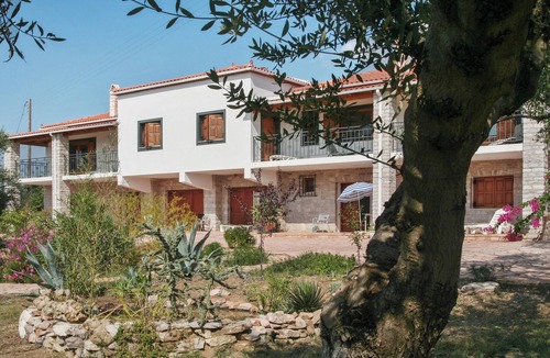 Skafidia Apartment | Homerez - Elegant Apartment in Agios Ilias, Sea View