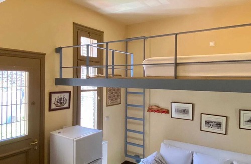Syros House | Homerez - House in Chrousa, sea view