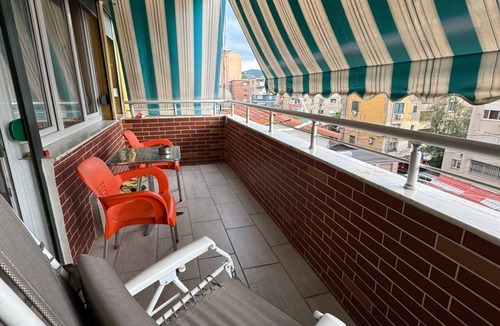 Tirana Apartment | Hora Apartment - Modern 1BR Near Tirana City Center, Fast Wi-Fi & Full Kitchen