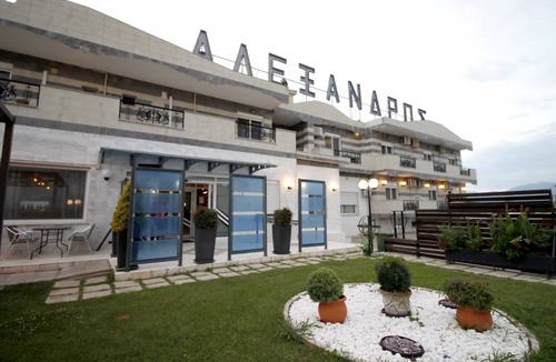 Doxato Bed & Breakfast | Hotel Alexandros-Classic Triple Room