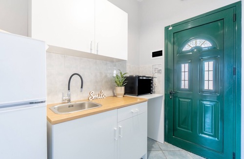 Lakones Apartment | Hotel Apartment "Spyridoula Studio 2" with Sea View, Shared Pool & Wi-Fi