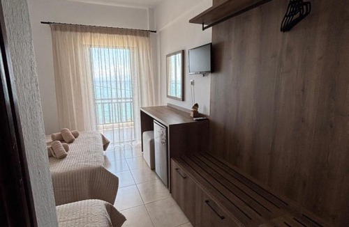 Ouranoupoli Hotel | Hotel Avra