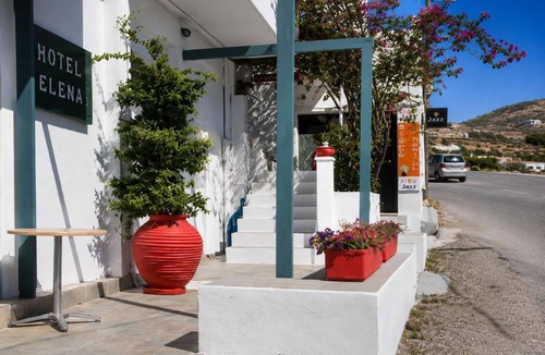 Skiros Apartment | Hotel Elena - Cozy Seaside Twin Suite in Skyros