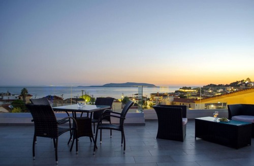Foinikounta House | Hotel Estia