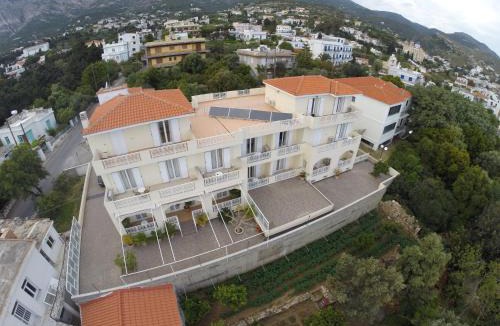 Agios Kirykos Hotel | Hotel Filioppi