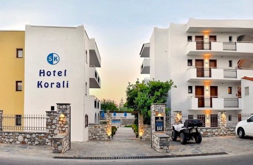 Troulos Apartment | Hotel Korali - Standard Studios