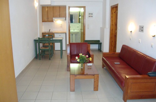 Makrys Tichos Hotel | Hotel Kyriaki