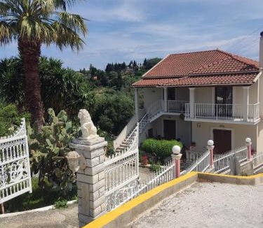 Afionas Apartment | House Belelis