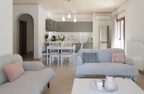 Afionas Apartment | House Belelis