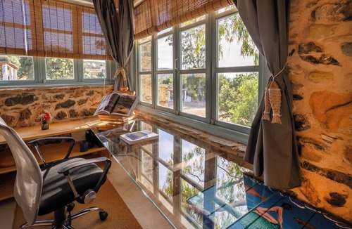 Gourna Cottage | House facing the sea with 5,000 m² garden, swimming pool and unforgettable sunsets.