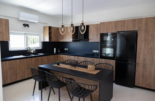Anavyssos Villa | House on the Hill