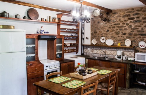 Volos House | "Idomeneas" Traditional house in the nature.