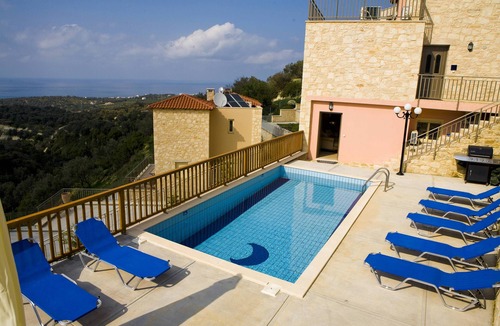 Maroulas Villa | IGreat Escape villas suitability for family's - very clean friendly to all