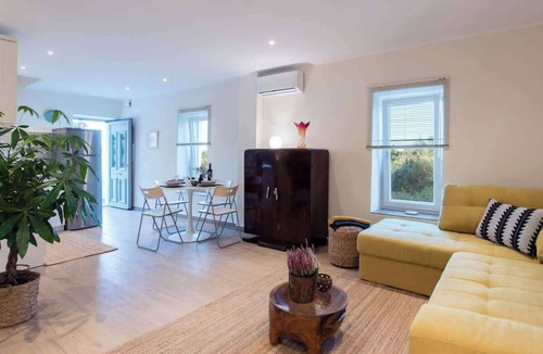 Agios Ioannis House | Iliopetra House 2 - Corfu Retreat with Jacuzzi