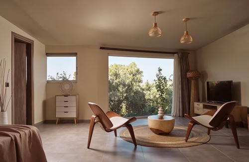 Argassi Condo | Ilision – Contemporary Living Condo I